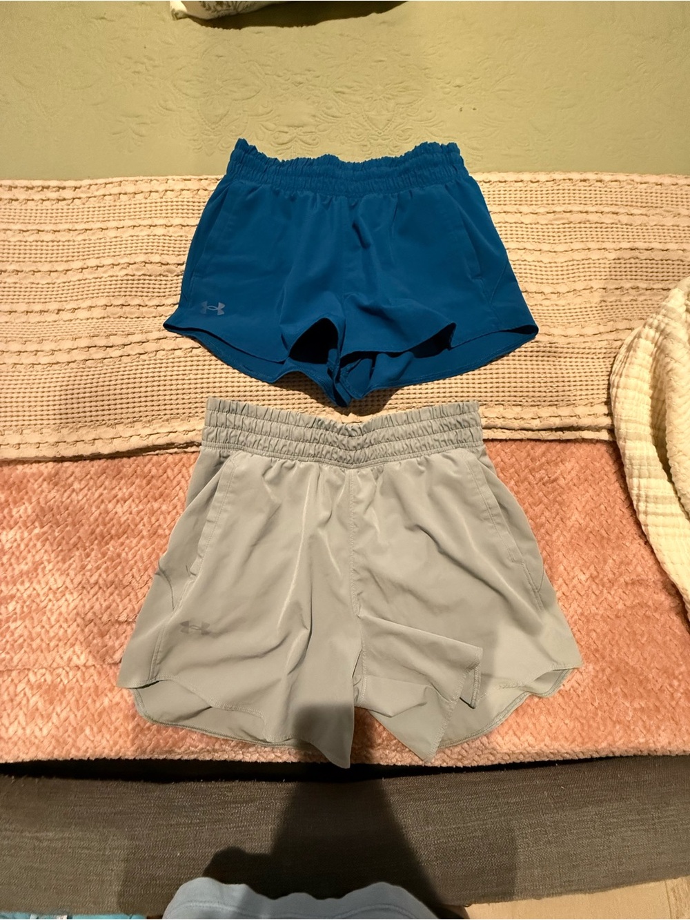 Under Armour Women’s Running Shorts Bundle Size Small Blue Gray
